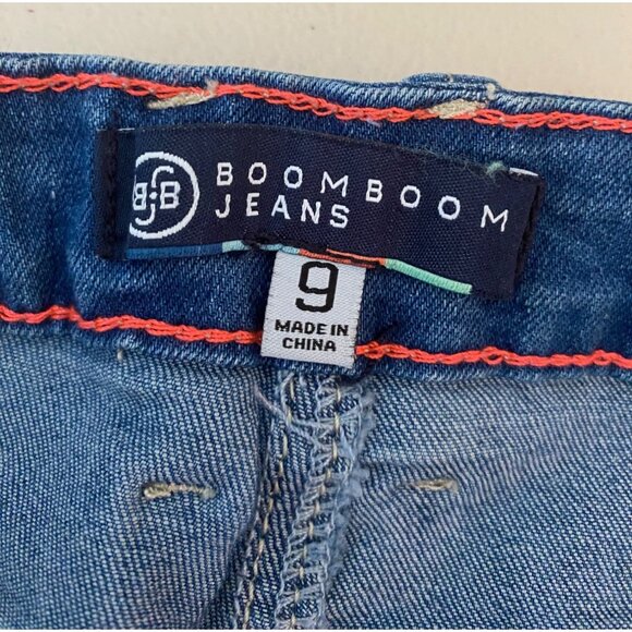 2 pairs Shorts Boho Style Embroidered & Two-Tone Denim Womens Size 9 - Picture 5 of 16